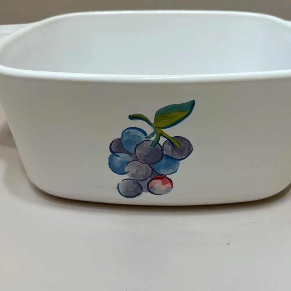 CORNINGWARE‎ 1.5 QUART BAKING DISH IN GRAPE MOTIF